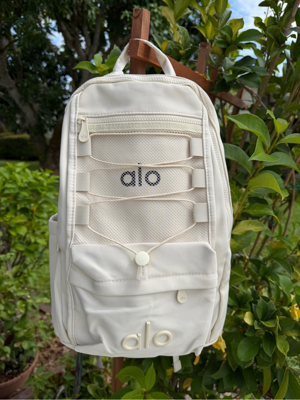 ALO Yoga Cream/Off-White Backpack